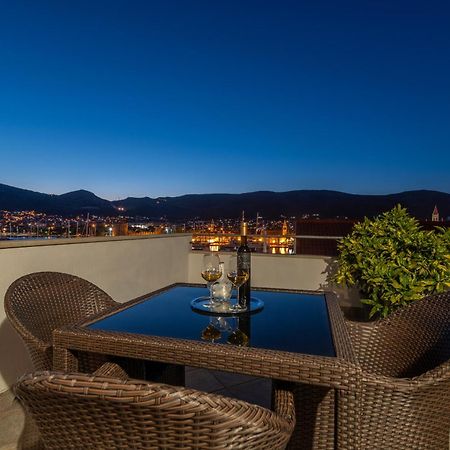 Apartments Orlic โตรกีร์ ภายนอก รูปภาพ