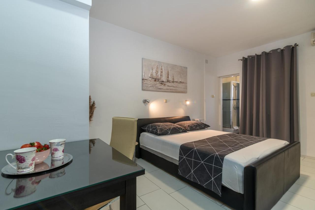 Apartments Orlic โตรกีร์ ภายนอก รูปภาพ